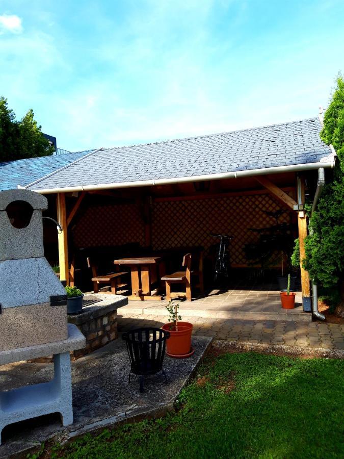Margret Haus Bed & Breakfast Balatonfured Bagian luar foto