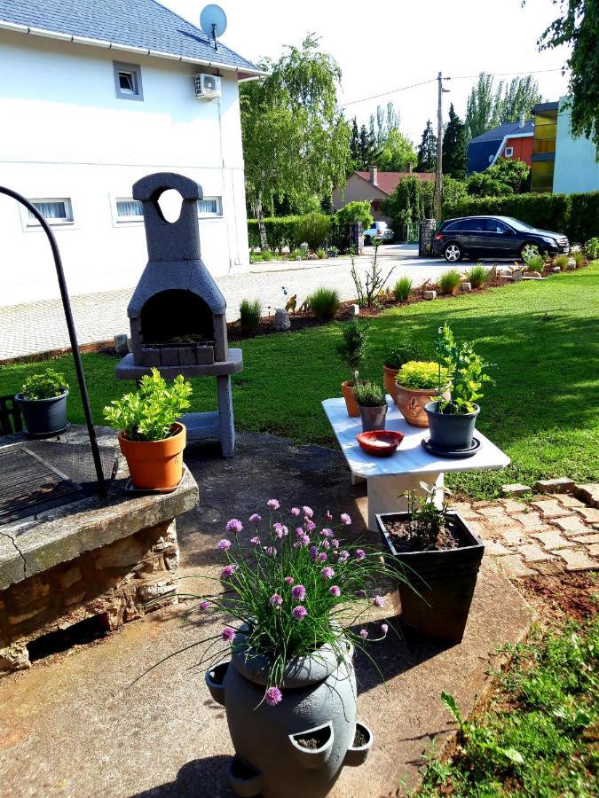 Margret Haus Bed & Breakfast Balatonfured Bagian luar foto