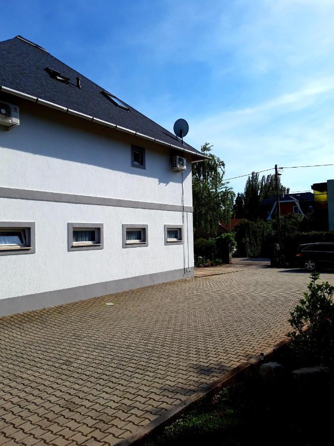 Margret Haus Bed & Breakfast Balatonfured Bagian luar foto