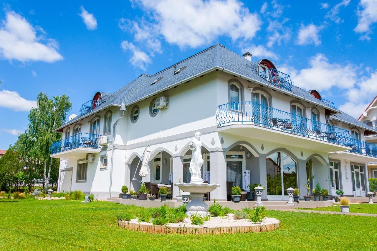 Margret Haus Bed & Breakfast Balatonfured Bagian luar foto