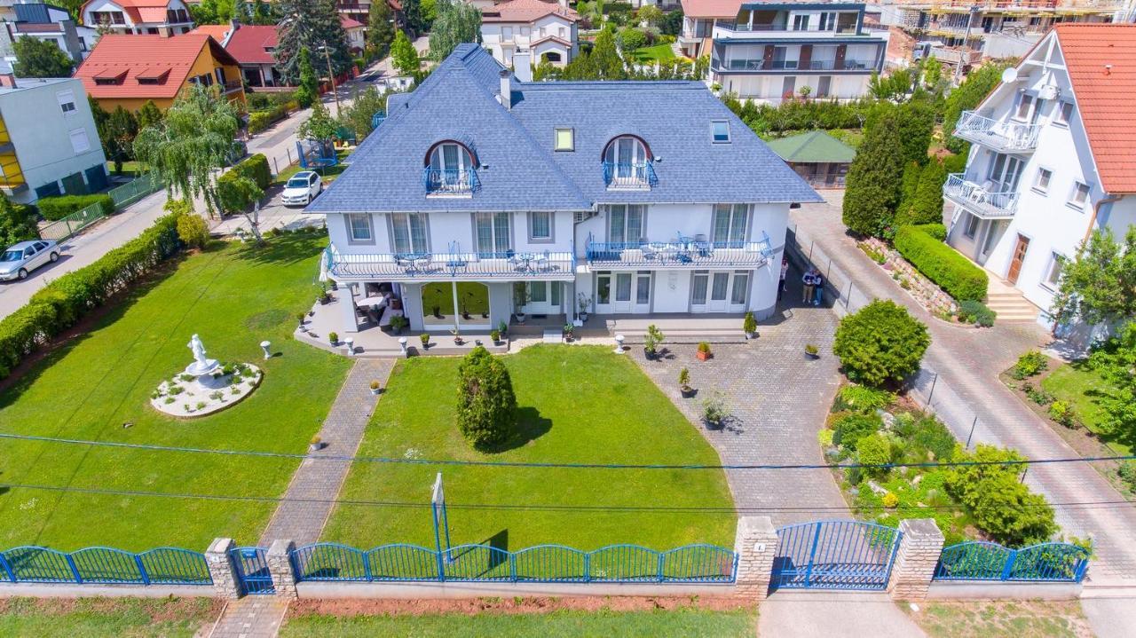 Margret Haus Bed & Breakfast Balatonfured Bagian luar foto