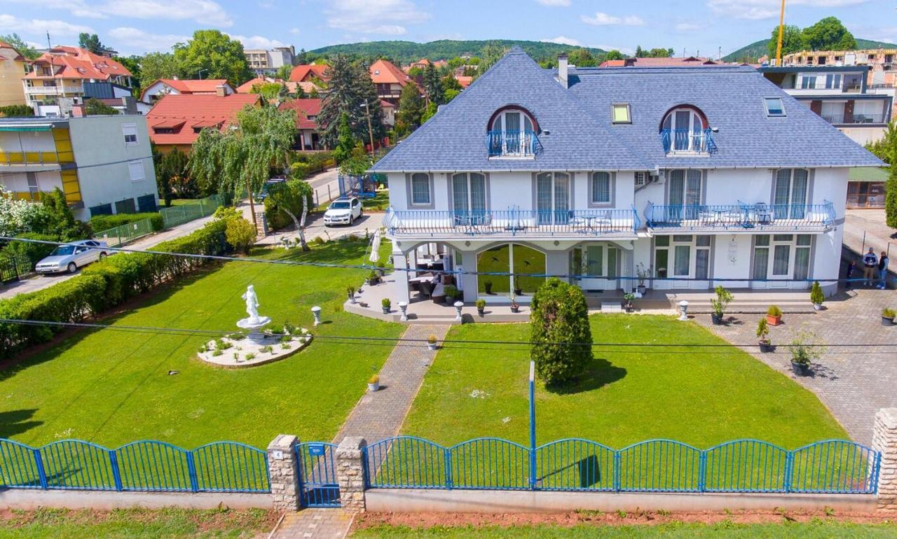Margret Haus Bed & Breakfast Balatonfured Bagian luar foto