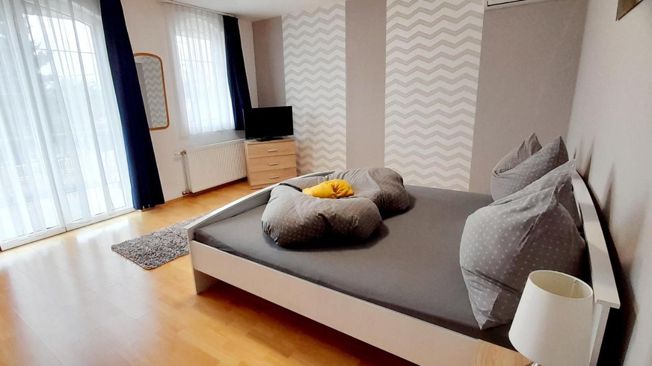 Margret Haus Bed & Breakfast Balatonfured Bagian luar foto