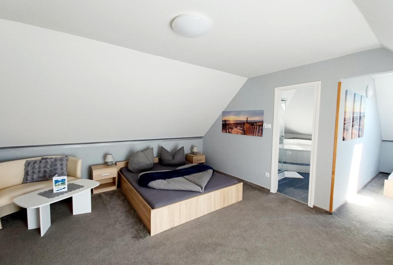 Margret Haus Bed & Breakfast Balatonfured Bagian luar foto