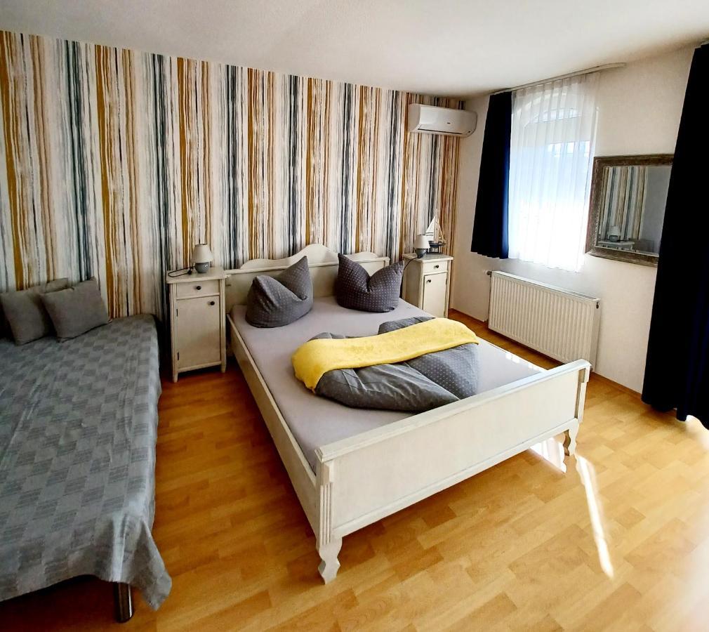 Margret Haus Bed & Breakfast Balatonfured Bagian luar foto