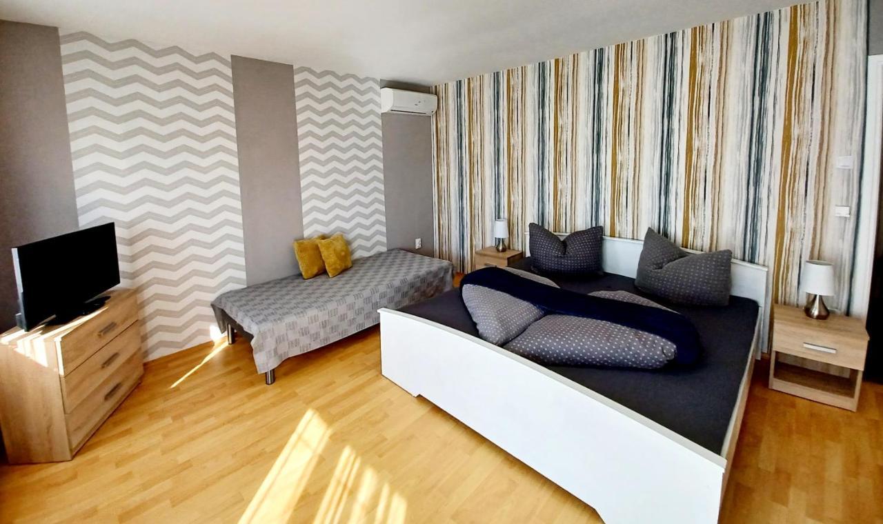 Margret Haus Bed & Breakfast Balatonfured Bagian luar foto