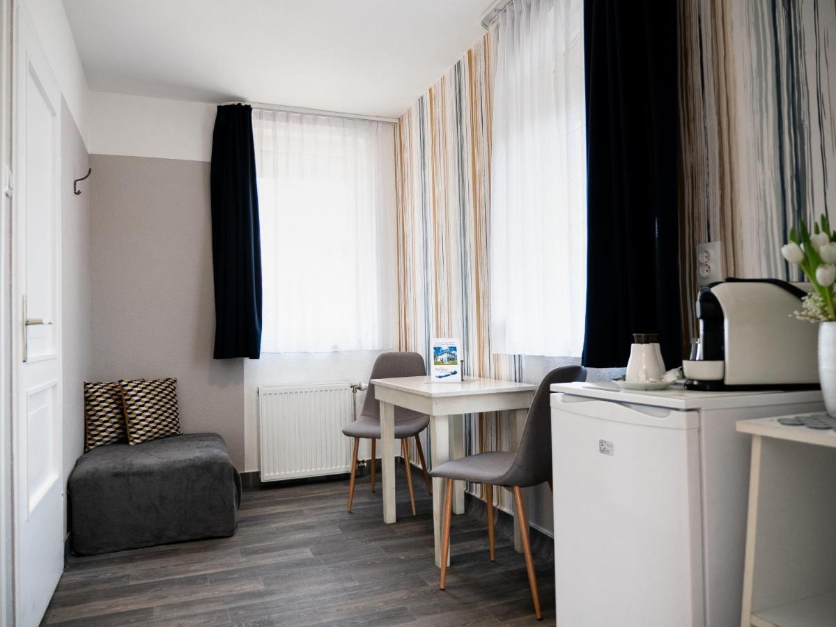 Margret Haus Bed & Breakfast Balatonfured Bagian luar foto