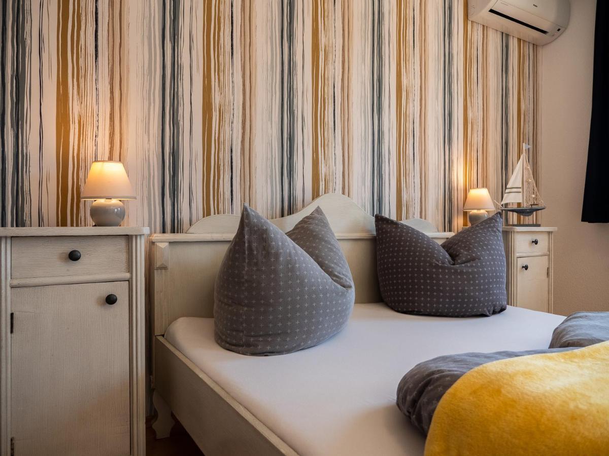 Margret Haus Bed & Breakfast Balatonfured Bagian luar foto