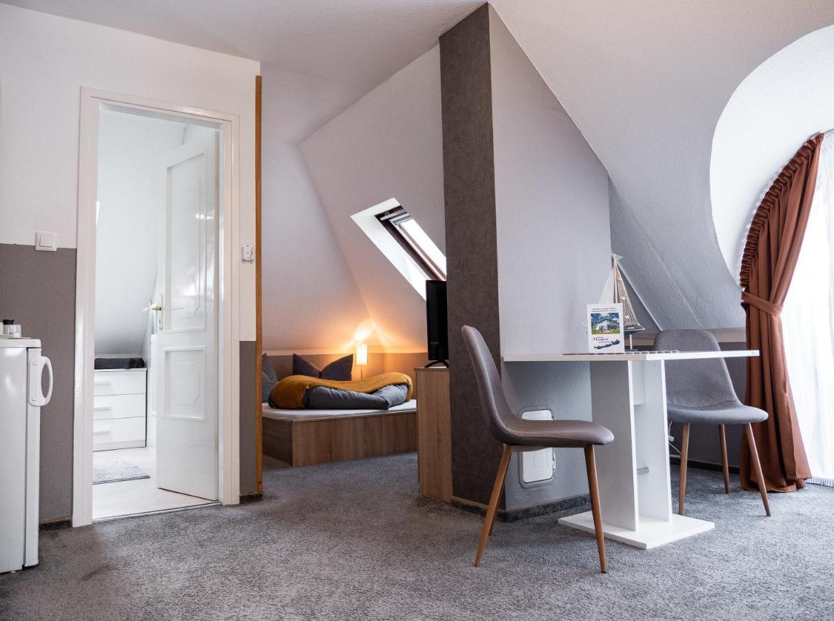 Margret Haus Bed & Breakfast Balatonfured Bagian luar foto