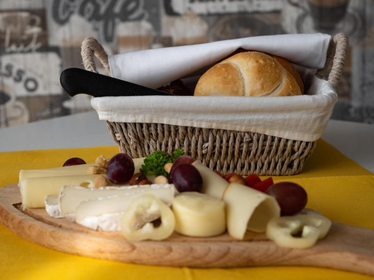 Margret Haus Bed & Breakfast Balatonfured Bagian luar foto